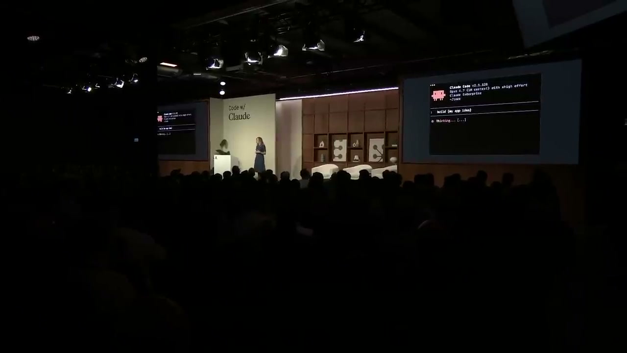 Lisa（Research PM）が登壇する様子
